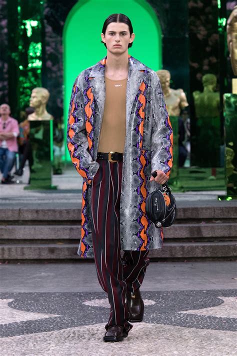 versace gomlek erkek|Versace Spring Summer 2023 Men Collection.